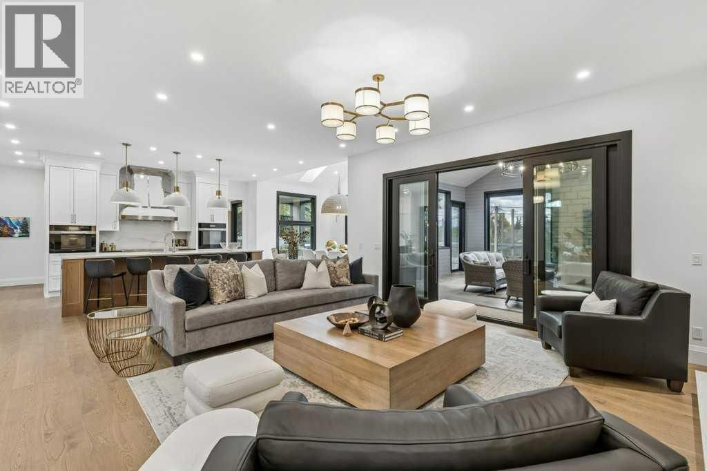 1217 38 Avenue Sw, Calgary