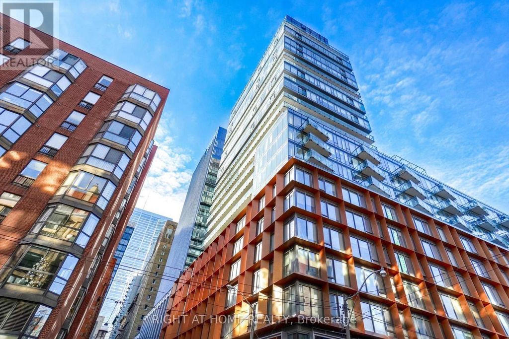 1407 - 60 Colborne Street, Toronto (church-Yonge Corridor)