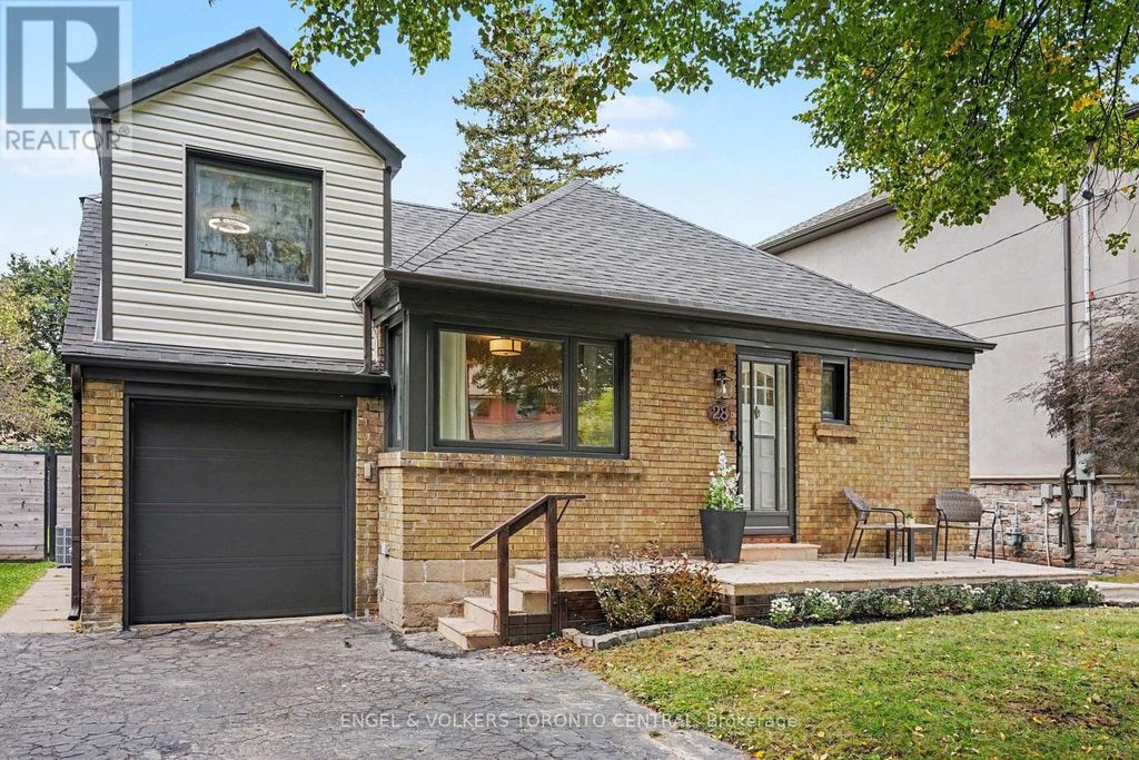 28 Inverleigh Drive, Toronto (stonegate-Queensway)