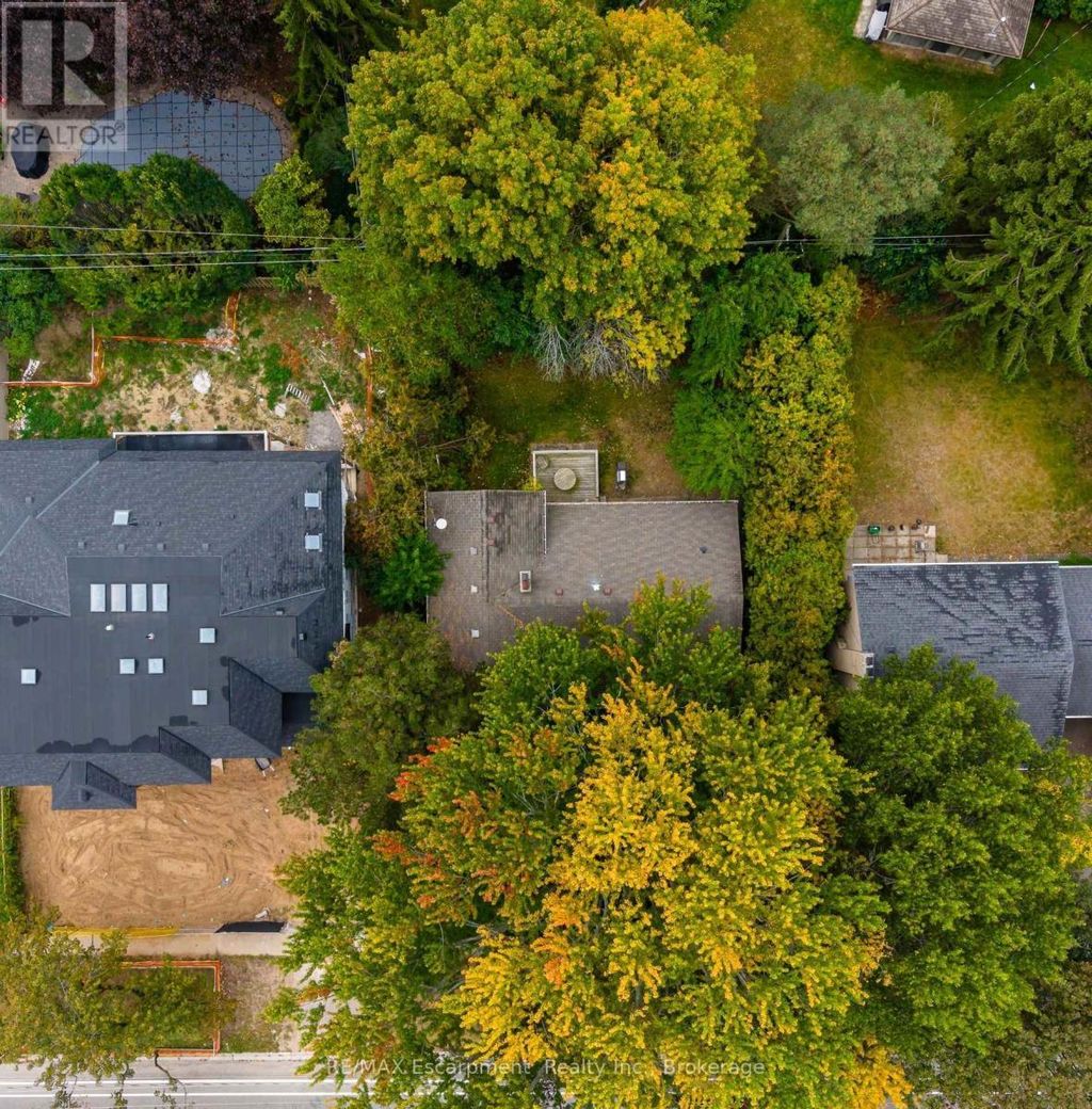 326 Walkers Line, Burlington (roseland)