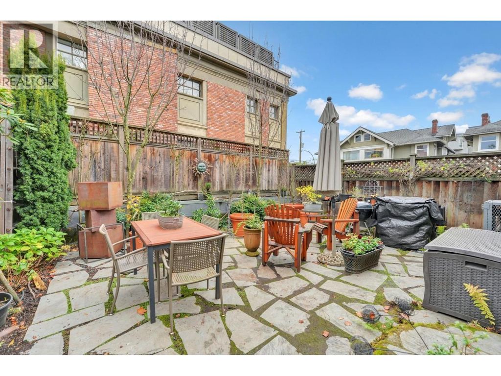 2303 W 3rd Avenue, Vancouver