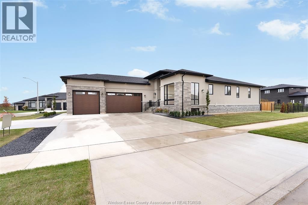 2 Pebble Beach Court, Leamington