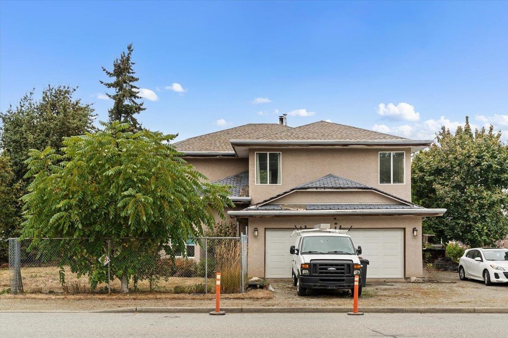 2203 Windsor Street, Abbotsford