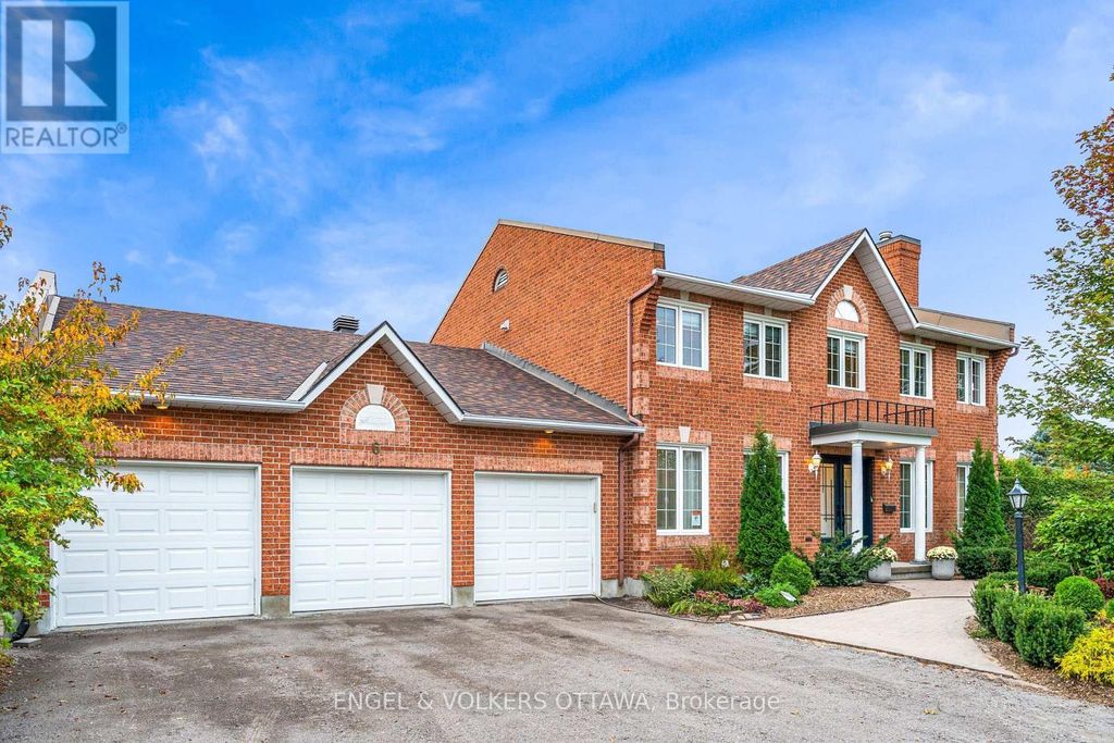6 Holly Ridge, Ottawa