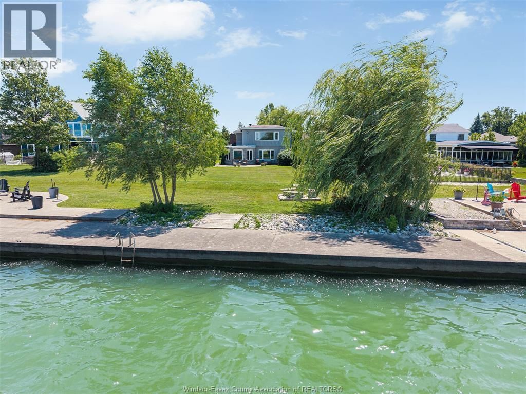 11830 Riverside Drive East, Windsor