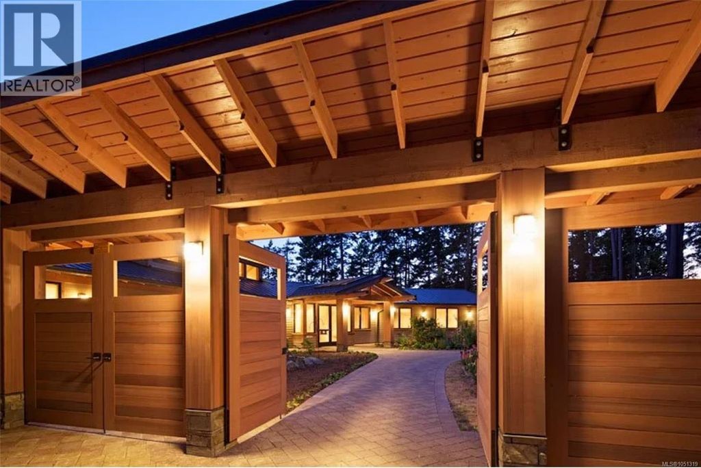 202 Old Scott Rd, Salt Spring