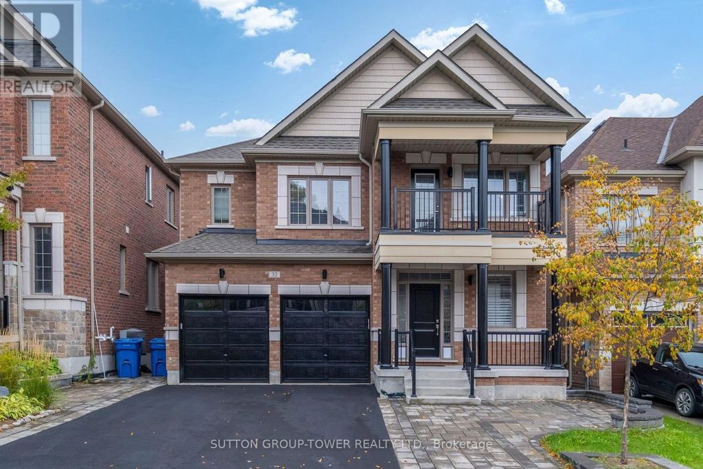 32 Cyprus Glen, East Gwillimbury (holland Landing)