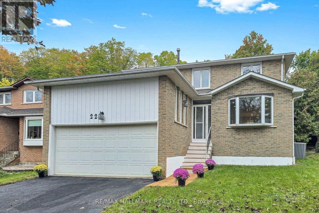 22 Pining Road, Markham (aileen-Willowbrook)