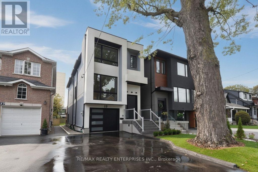 19 Simpson Avenue, Toronto (mimico)