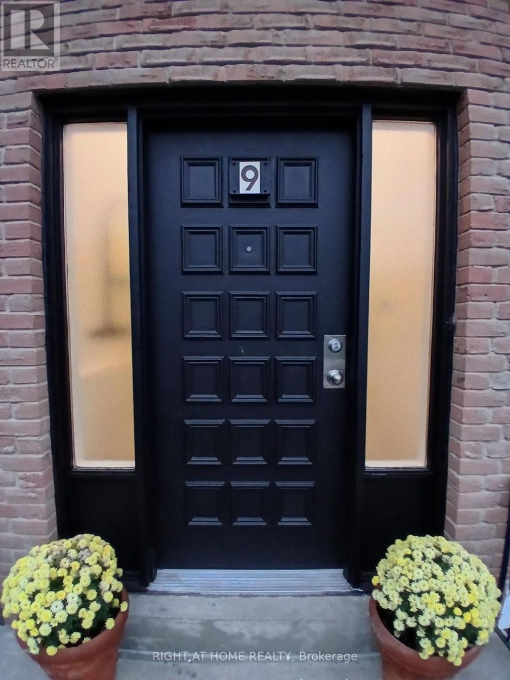 9 Ivan Nelson Drive, Toronto (westminster-Branson)