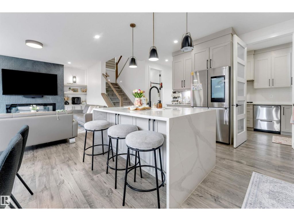 1824 18 Av Nw, Edmonton