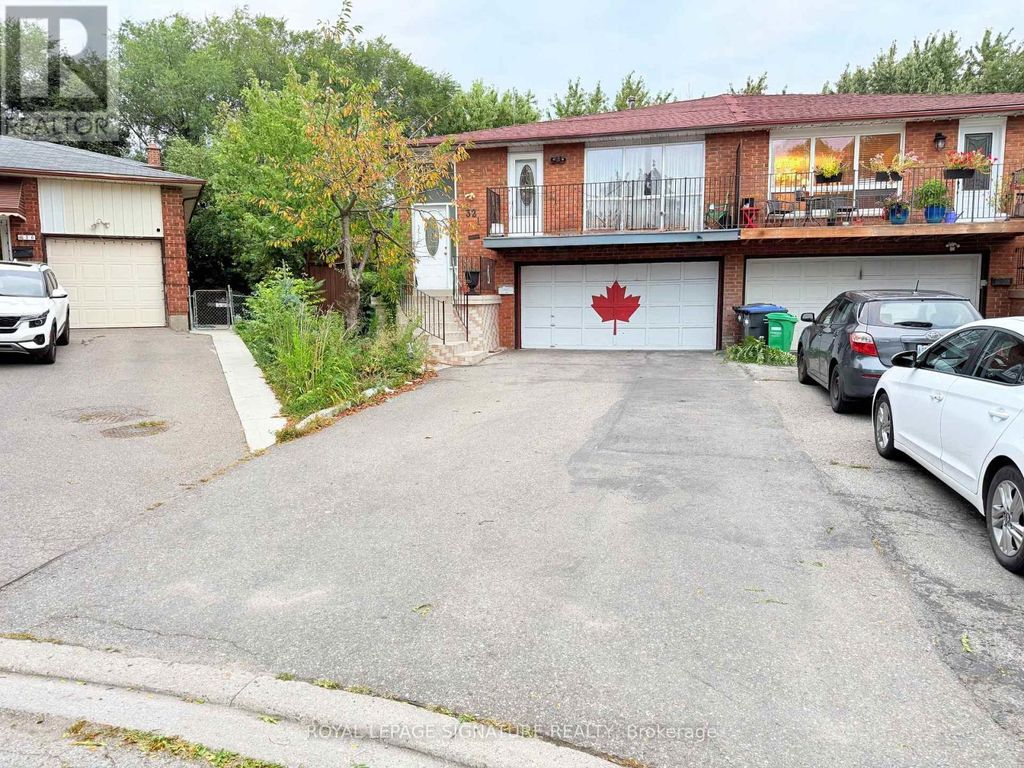 32 Madison Street, Brampton (central Park)