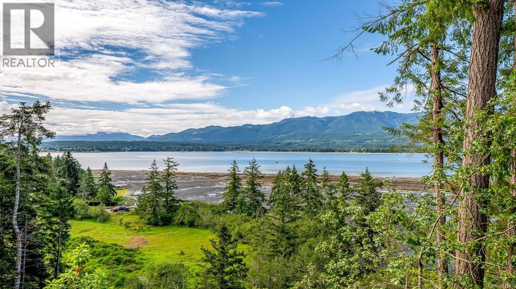 6161 Lacon Rd, Denman Island