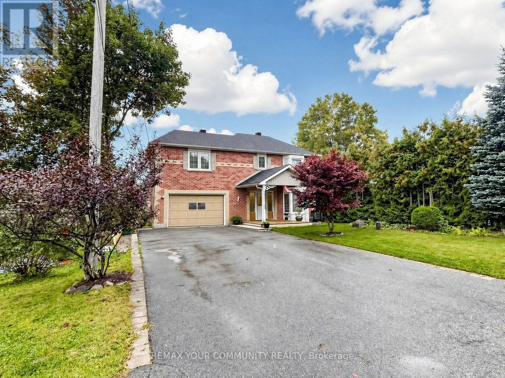 27 Mitchell Avenue, Whitchurch-Stouffville