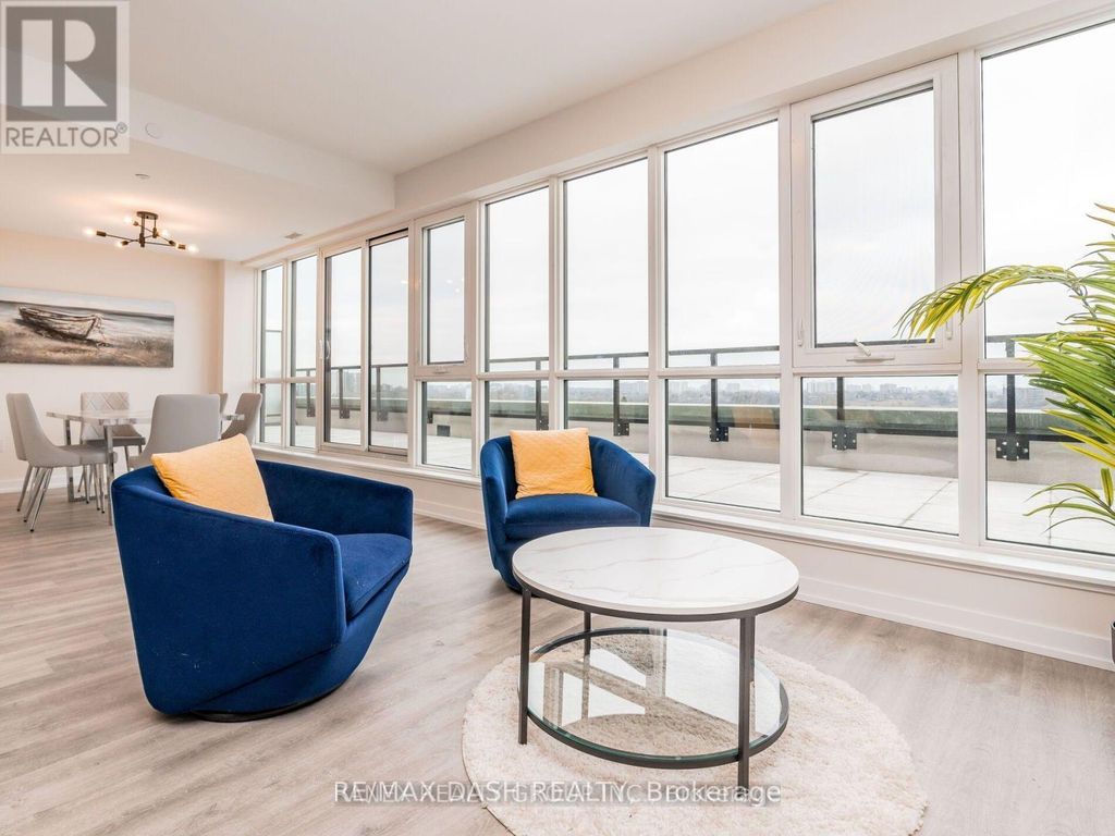 723 - 2300 St Clair Avenue W, Toronto (junction Area)