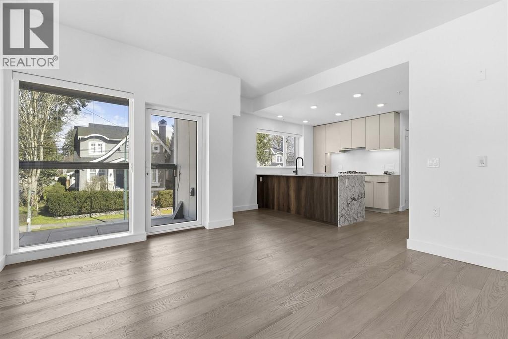 201 3590 W 39th Avenue, Vancouver