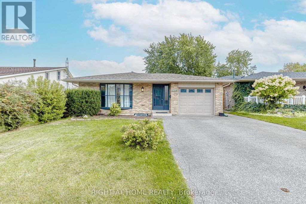 2358 Arnold Crescent, Burlington (brant Hills)