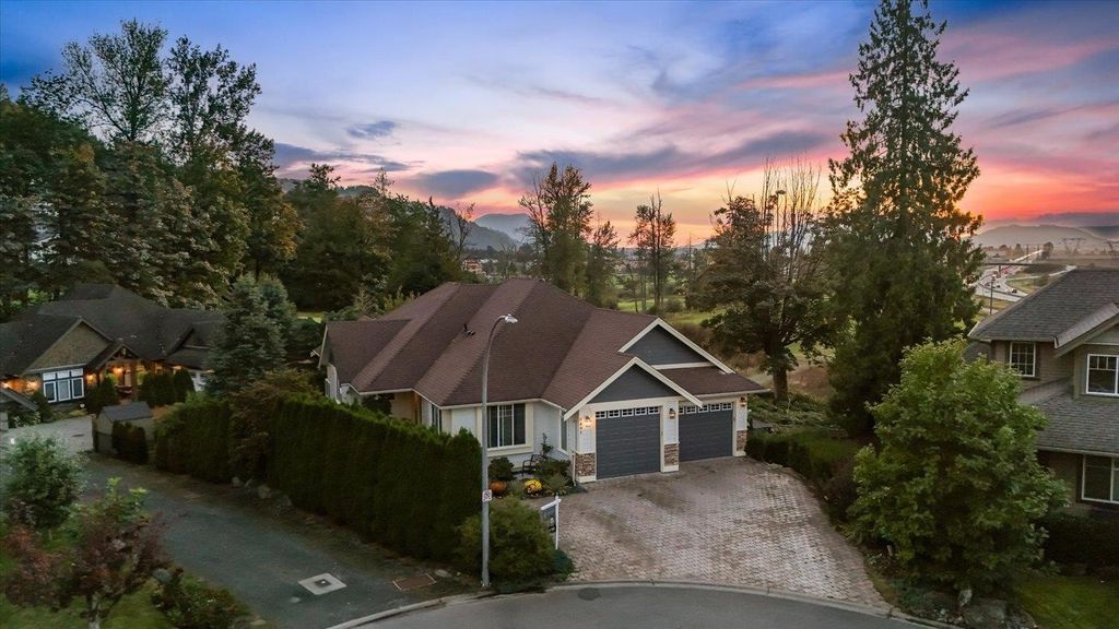 8497 Bradshaw Place|eastern Hillsides, Chilliwack