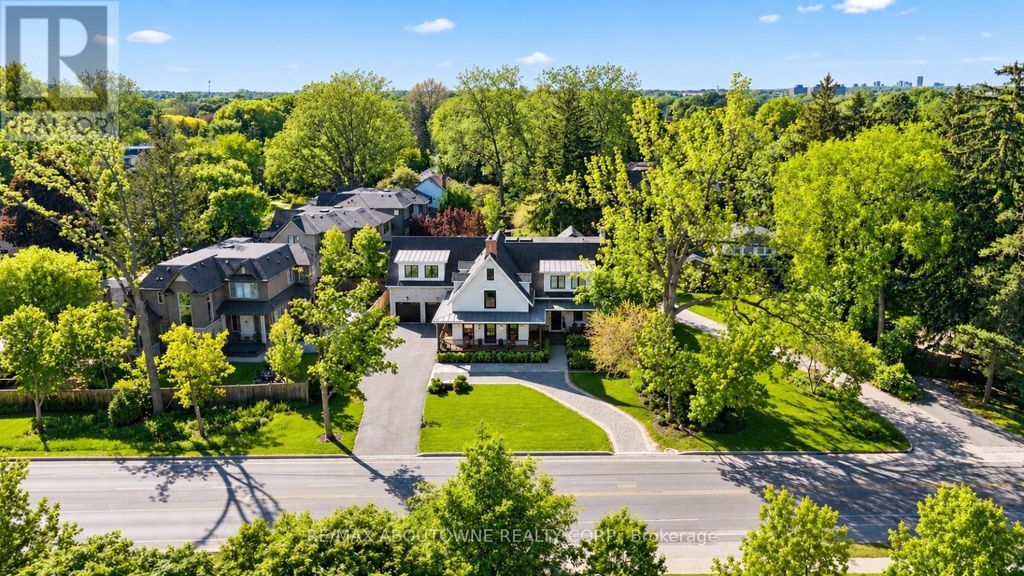 489 Lakeshore Road W, Oakville (sw Southwest)