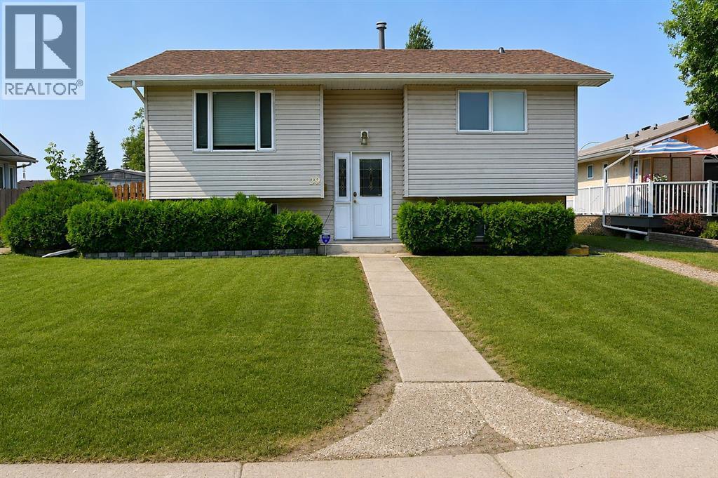 39 Chinook Road W, Brooks