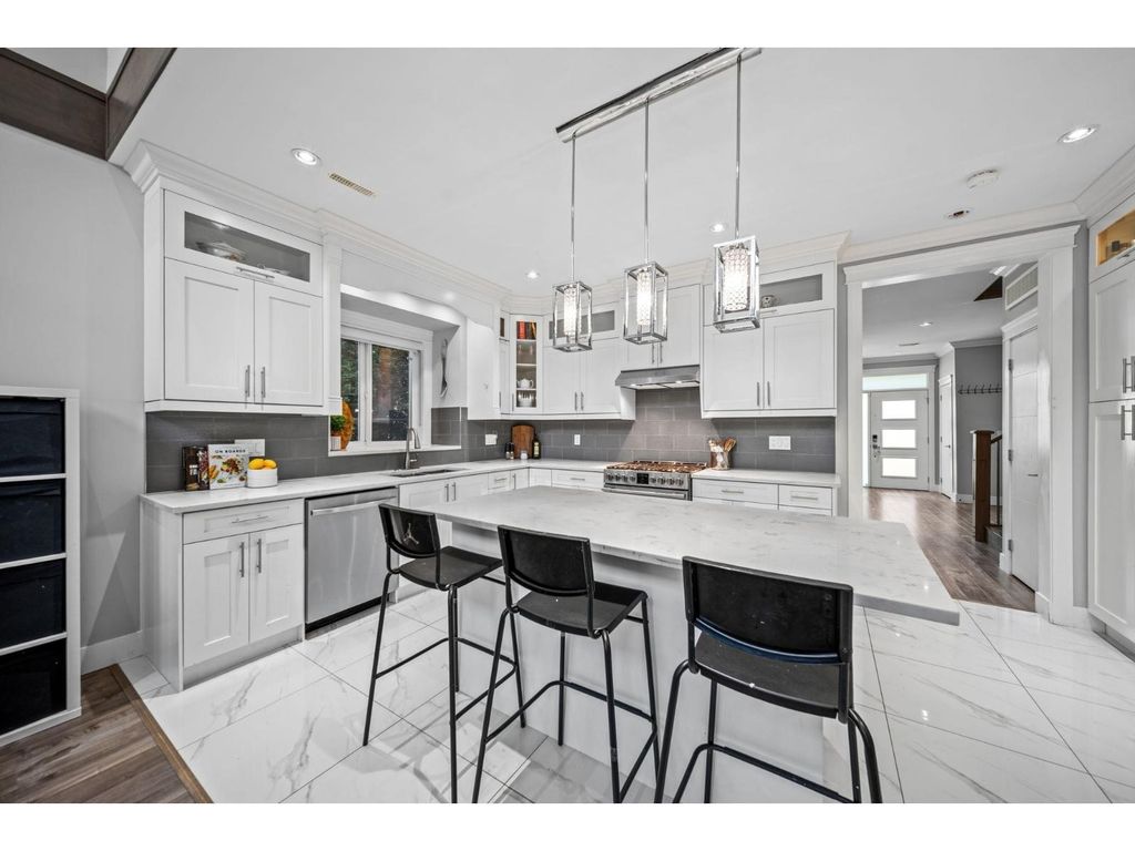 27247 33b Avenue, Langley