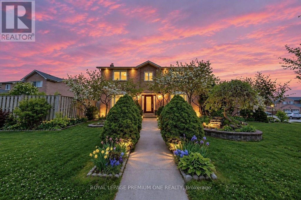 25 Sir Lancelot Court, Caledon (bolton East)