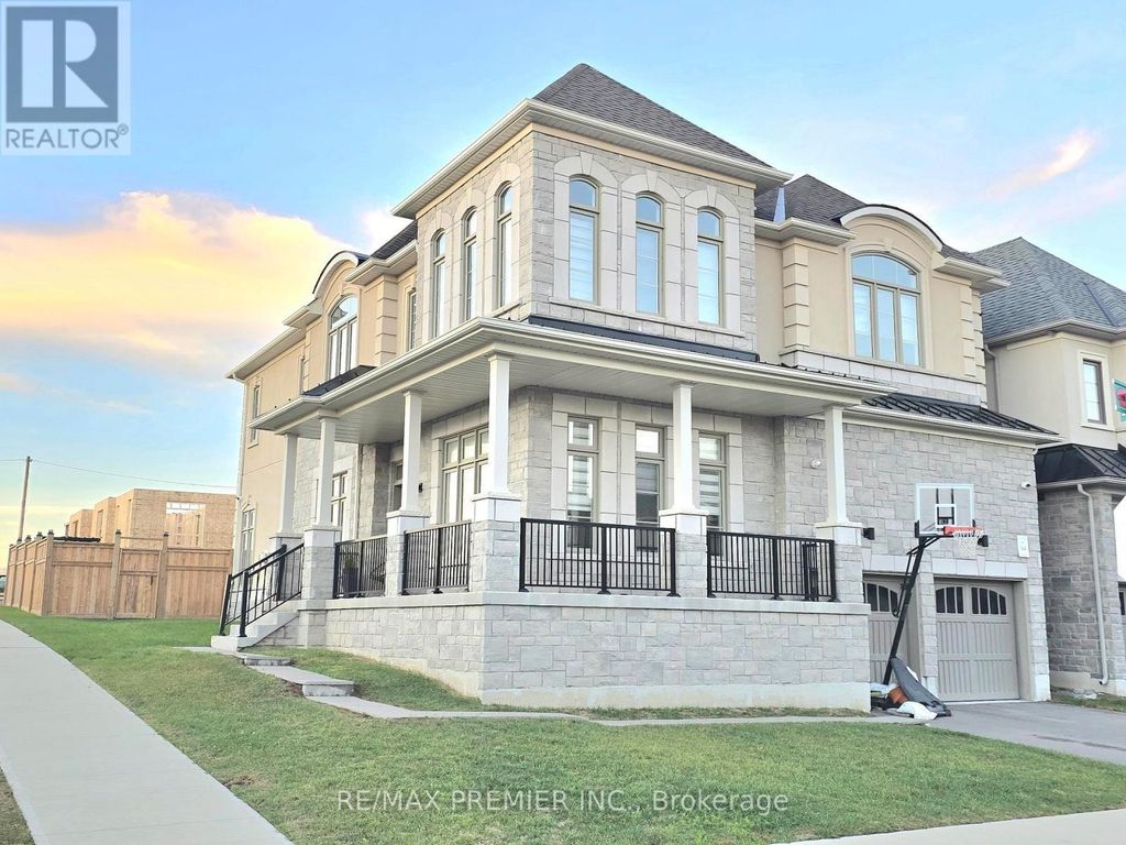 106 Ed Ewert Avenue, Clarington (newcastle)