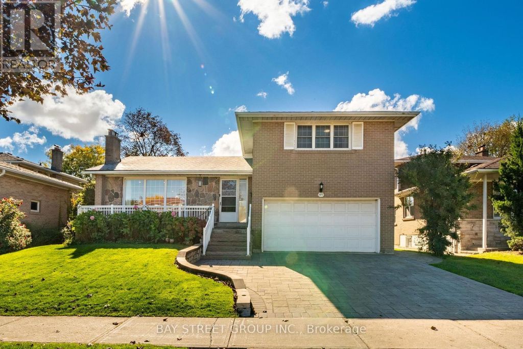 203 Cassandra Boulevard, Toronto (parkwoods-Donalda)