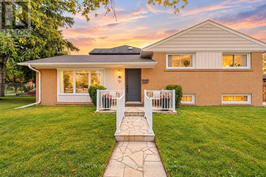 1 Lagos Road, Toronto (rexdale-Kipling)