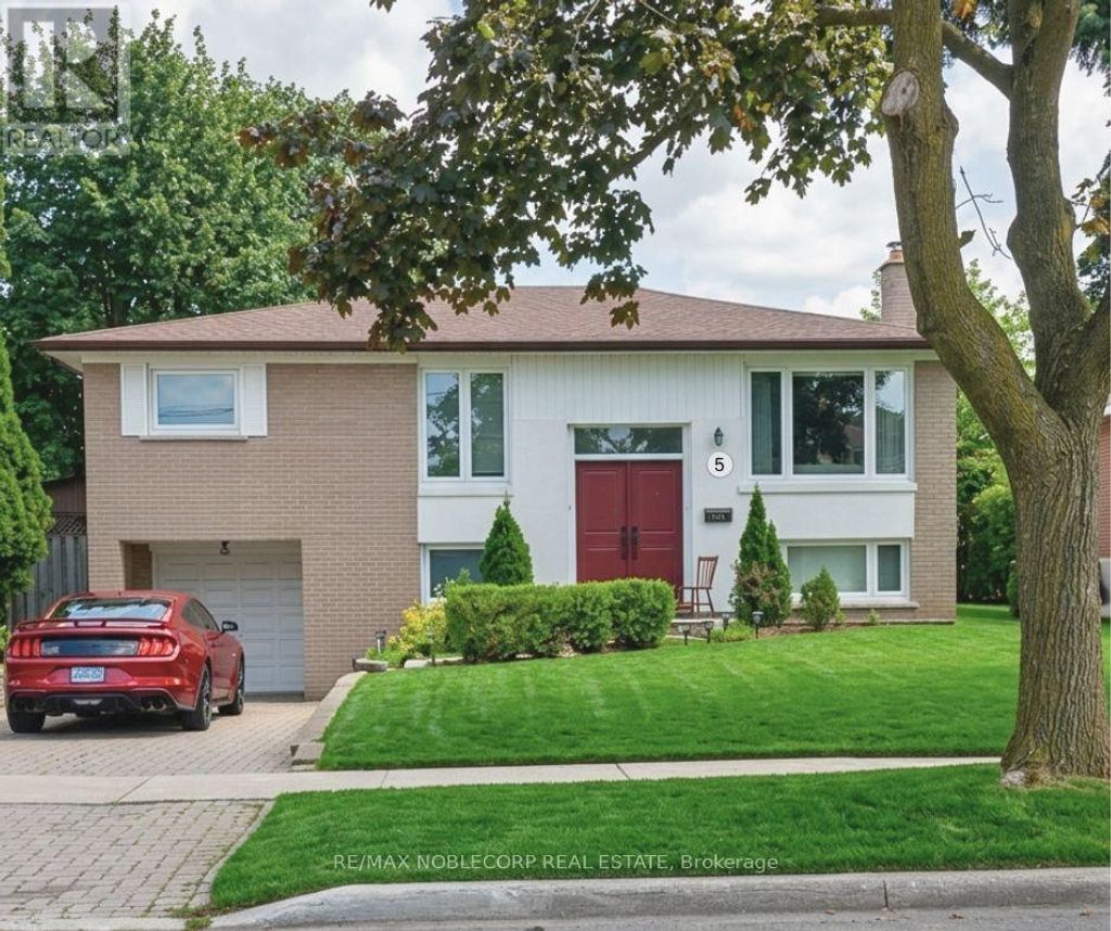 5 Conamore Crescent, Toronto (york University Heights)