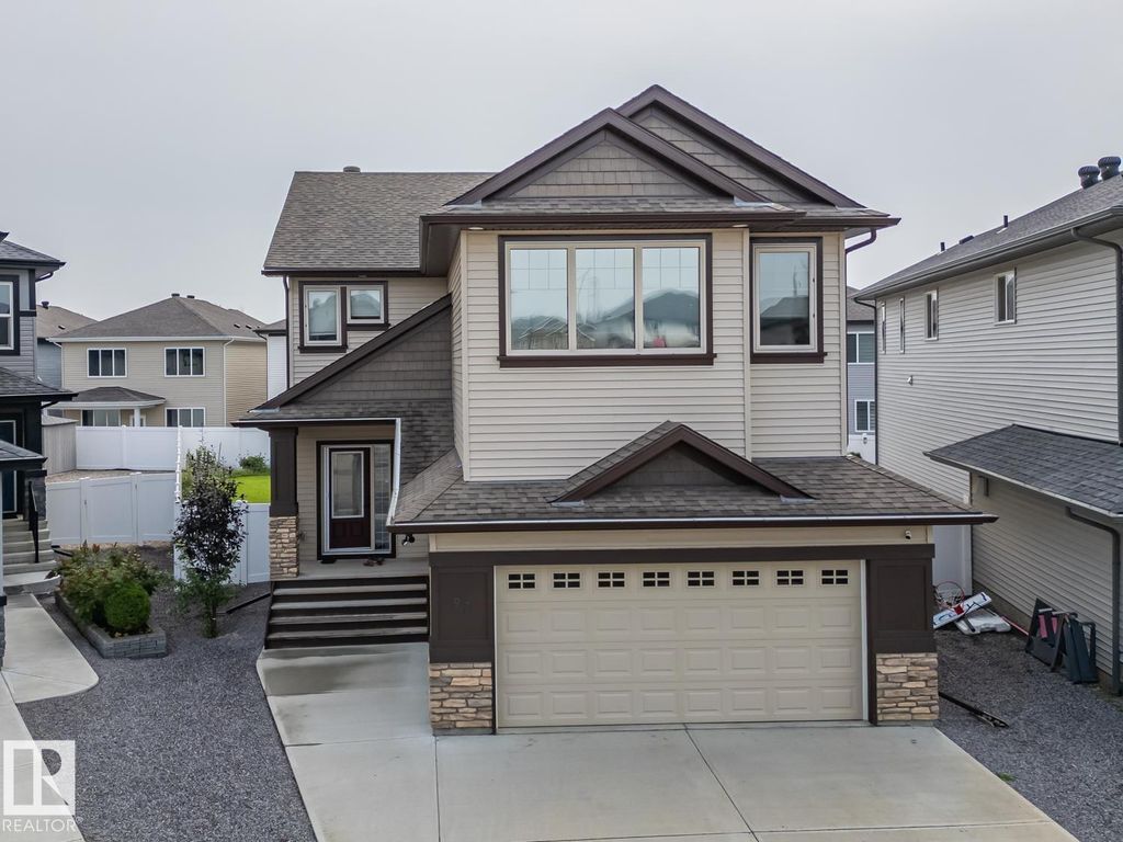97 Astoria Pt, Devon