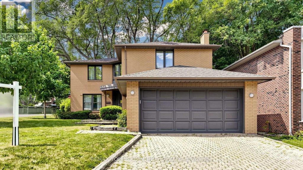 2 Trimontium Crescent, Toronto (east York)