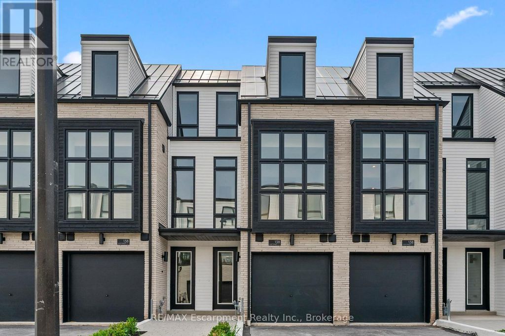 4 - 138 East Street, Oakville (br Bronte)