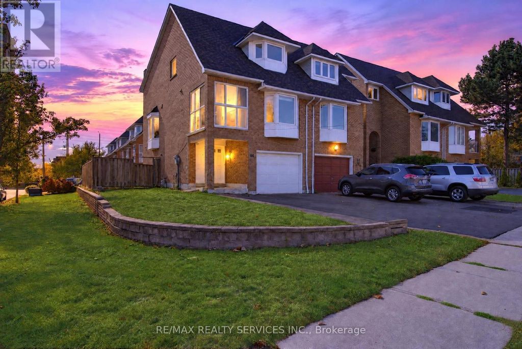 66 Clansman Trail, Mississauga (hurontario)