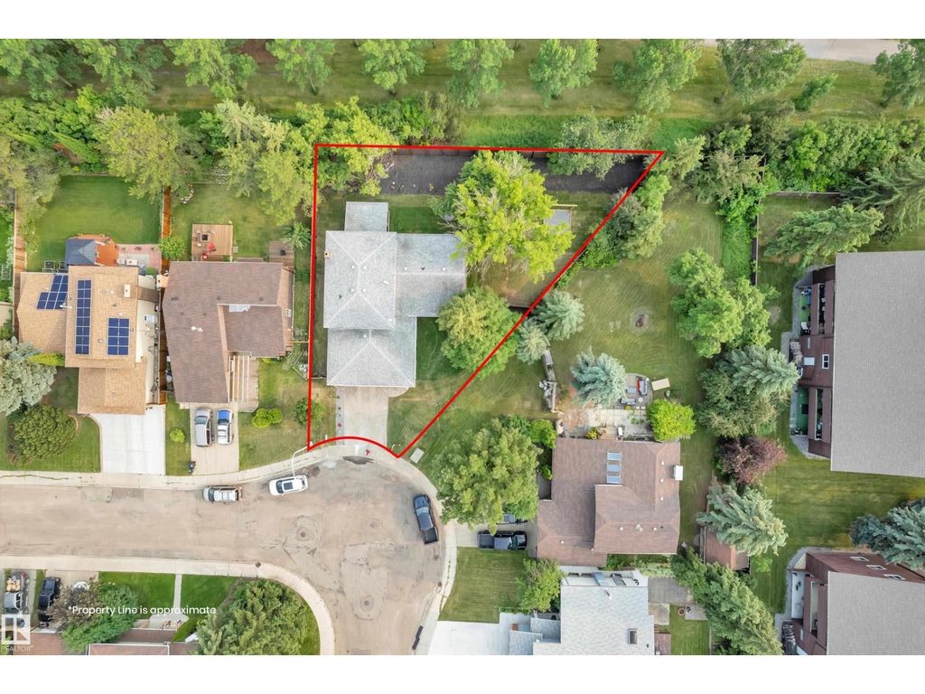 11615 24 Av Nw, Edmonton