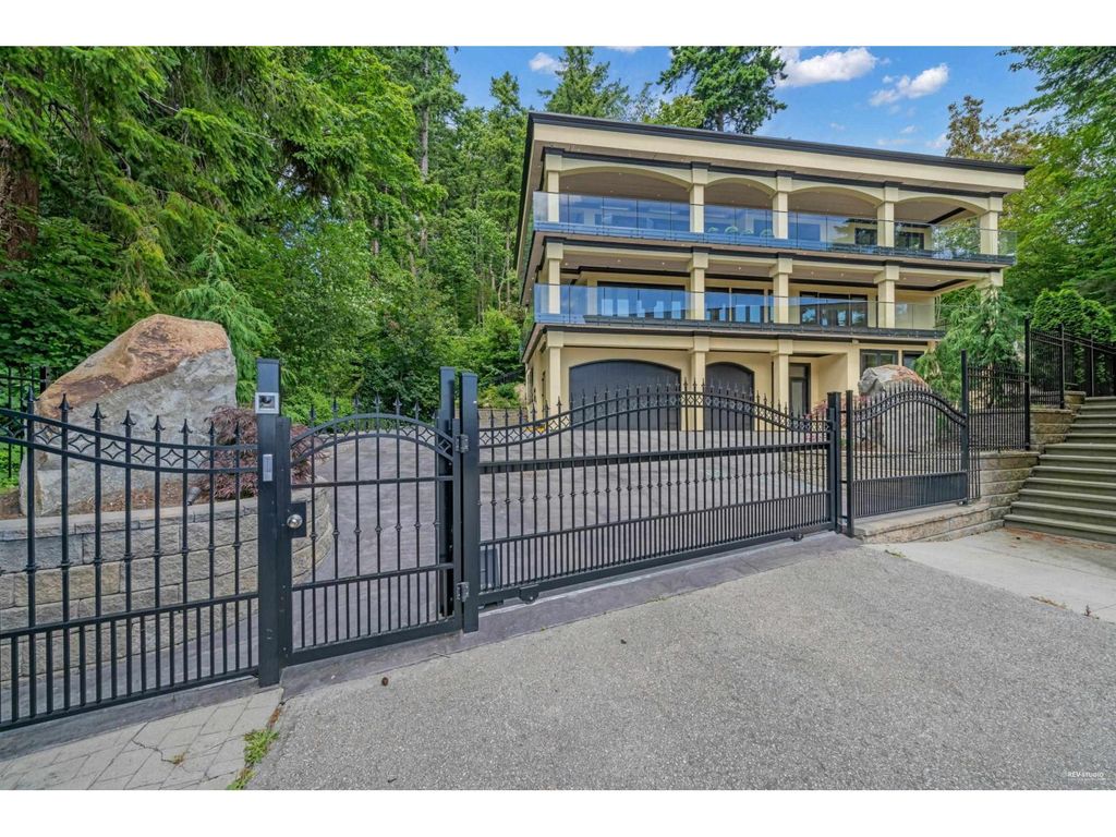 1349 Anderson Street, White Rock