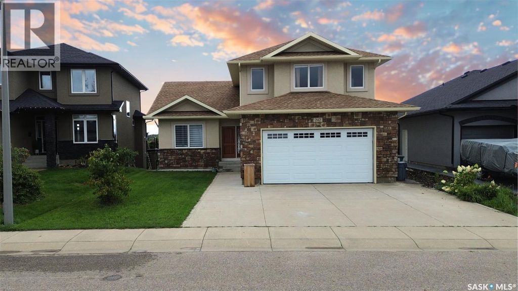 242 Whalley Crescent, Saskatoon