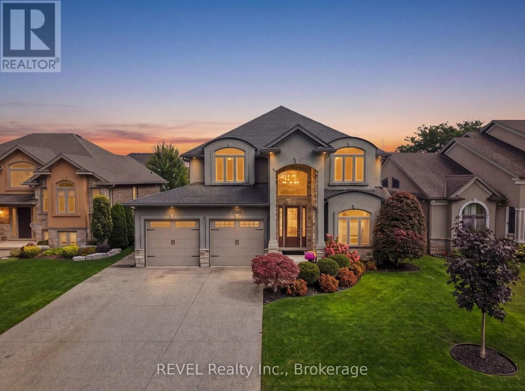 2504 Marinelli Drive, Niagara Falls (stamford)