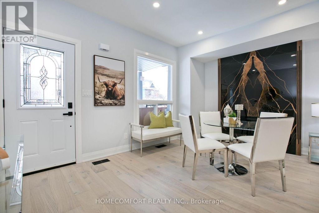 18 Connaught Avenue, Toronto (greenwood-Coxwell)