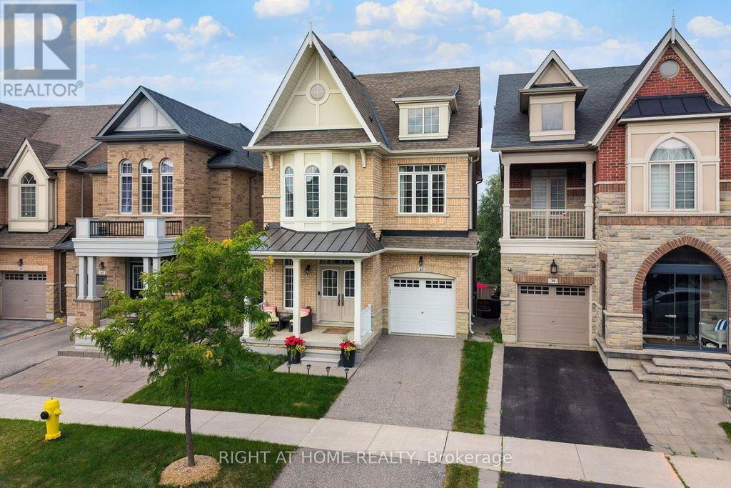 43 Hopewell Street, Vaughan (kleinburg)