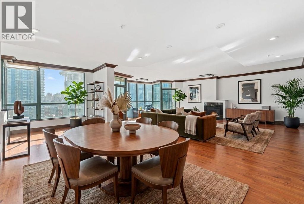 2001 1239 W Georgia Street, Vancouver