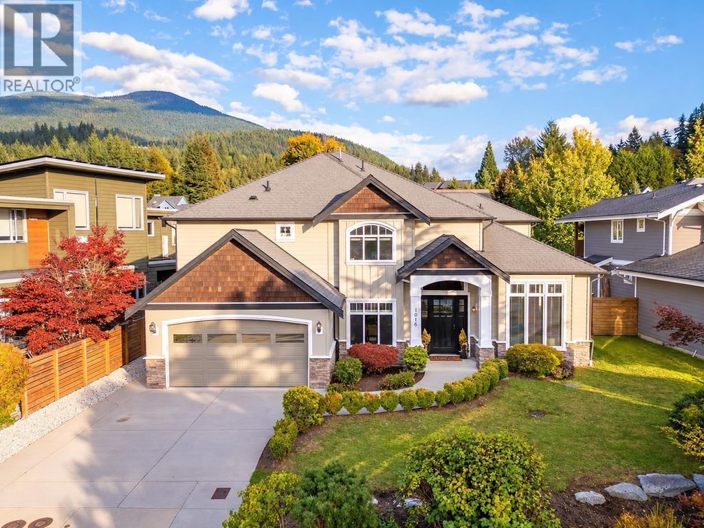 1016 Condor Place, Squamish