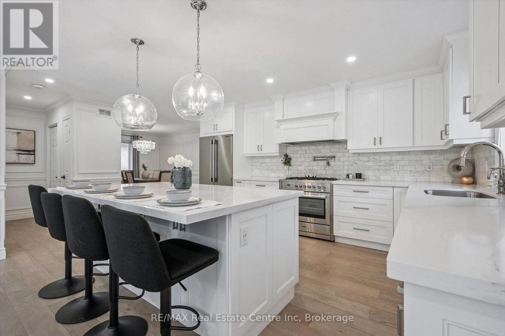 18 Keys Crescent, Guelph (clairfields/hanlon Business Park)