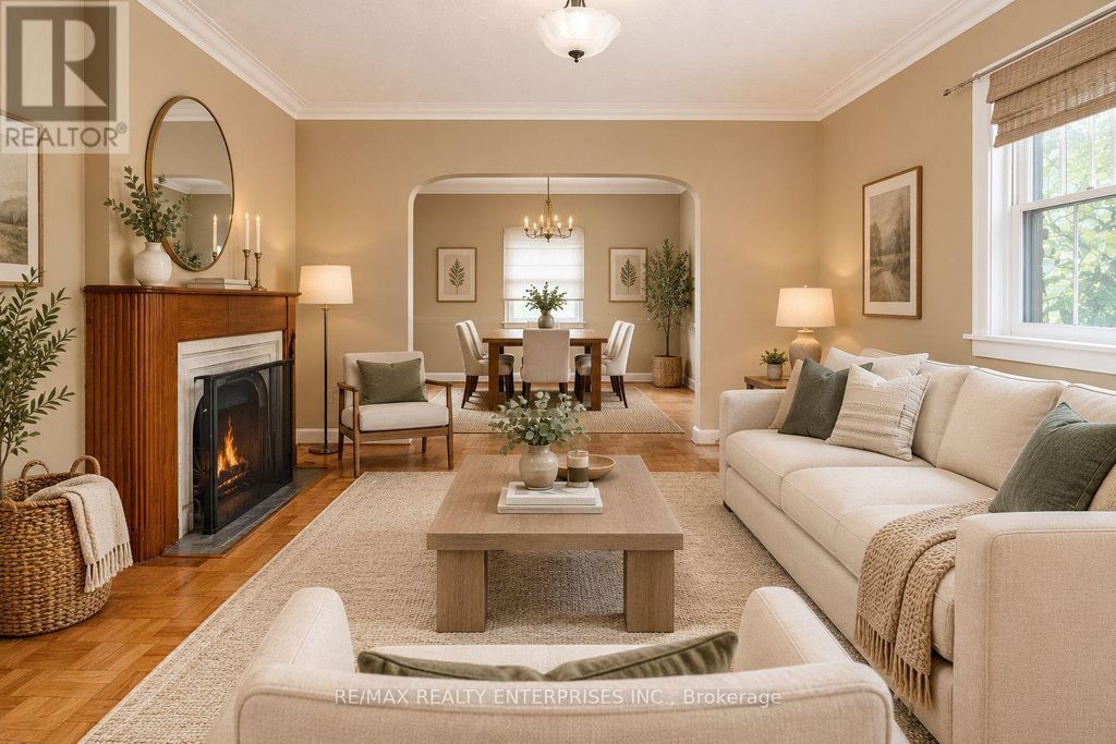 52 Briarwood Avenue, Mississauga (port Credit)
