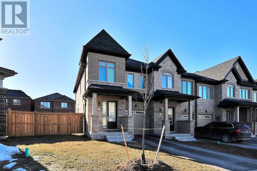 61 Seedling Crescent, Whitchurch-Stouffville (stouffville)