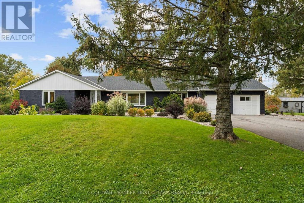 2435 River Road, North Grenville