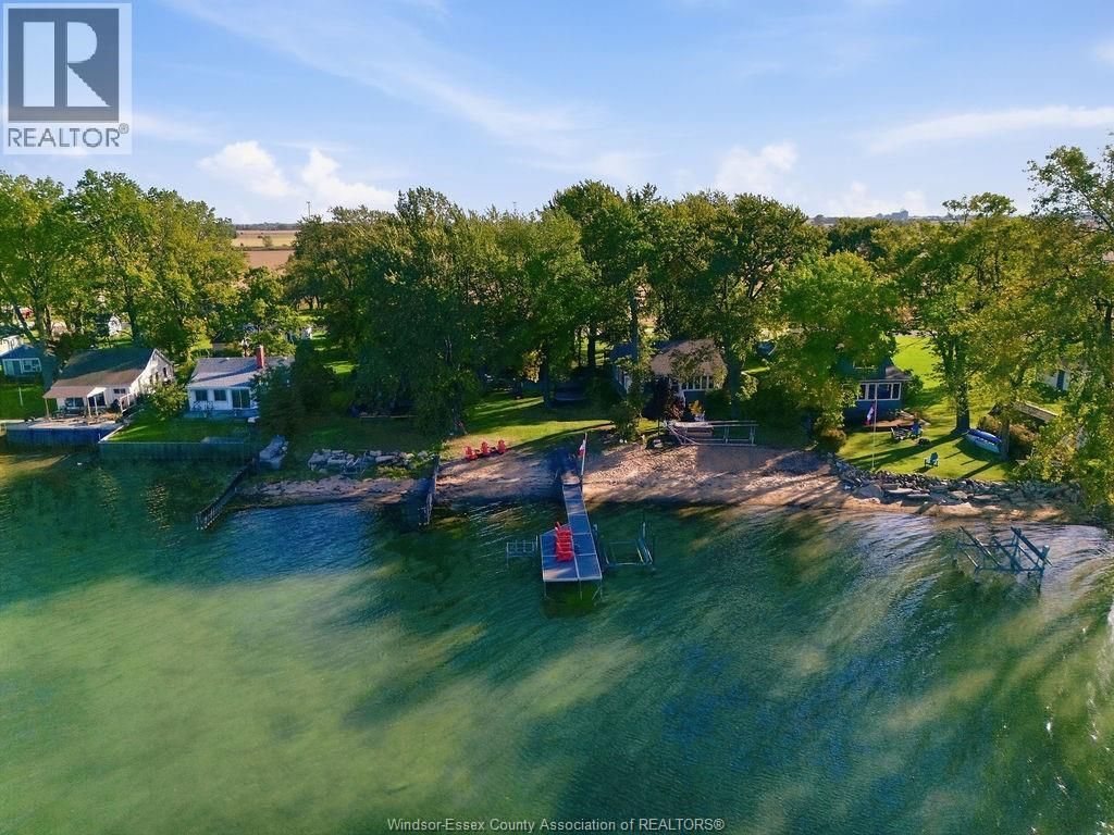 9952 St Clair Rd, Lakeshore