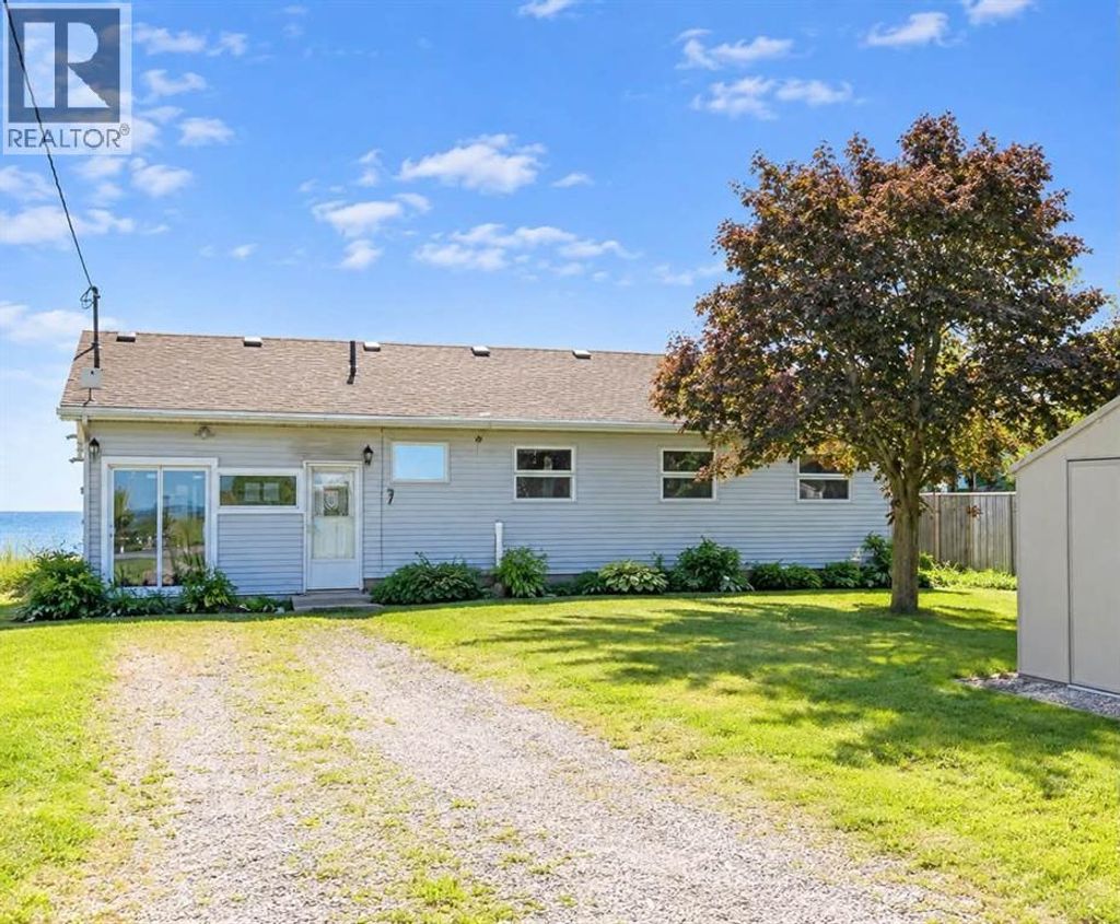 18200 Erie Shore Drive, Blenheim