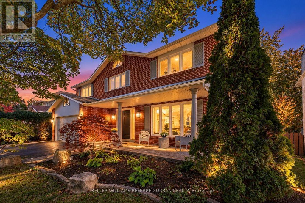124 Abbeywood Trail, Toronto (banbury-Don Mills)