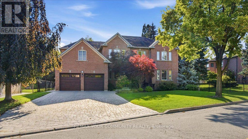 250 Roselawn Drive, Vaughan (islington Woods)